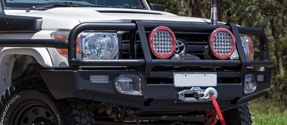 Steel Bull Bar With Integrated Light 20W 12V 50 000 Hour Lifespan Black Powder Coat Finish For Trucks