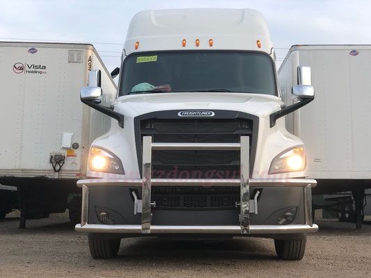 304 Stainless Steel Truck Deer Guard Silver Color For Freightliner Cascadia