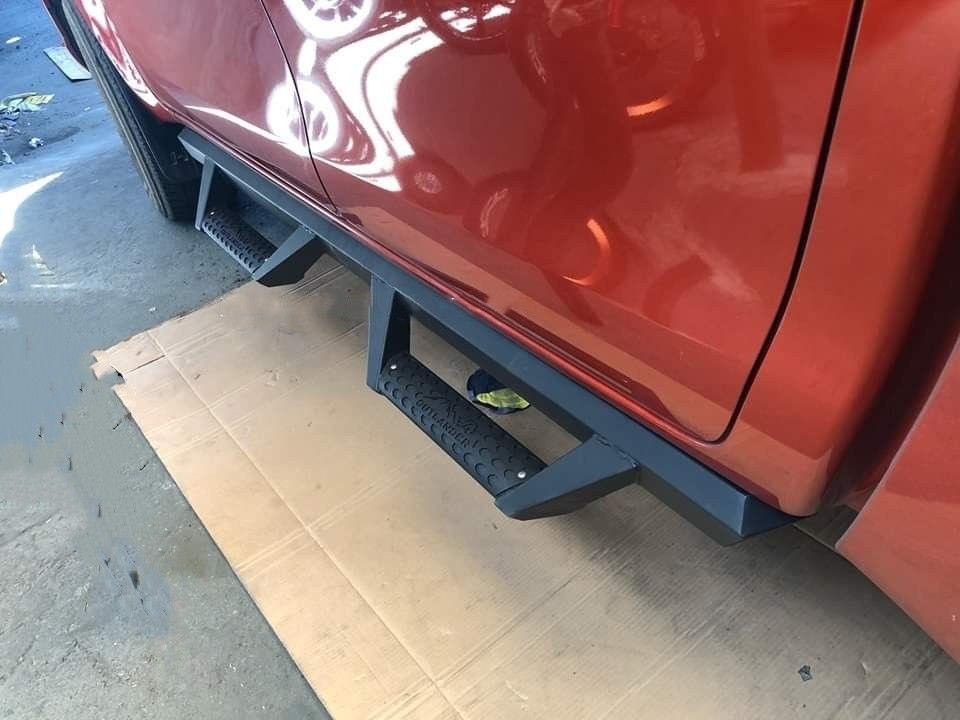 Metal Custom Running Boards , Truck Step Bars For Hilux LC NP300 Isuzu