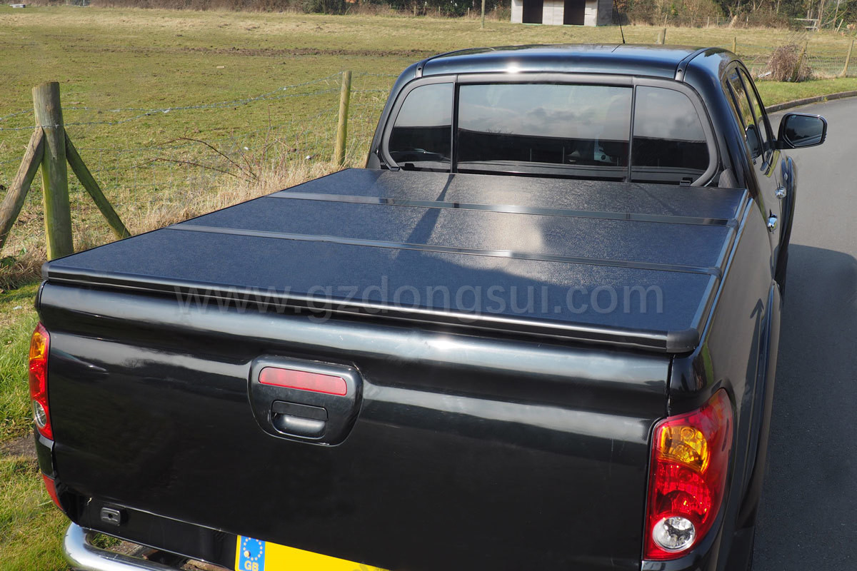 Aluminum Tri Fold Truck Bed Cover 10 Minutes Easy Installation For Hilux Revo