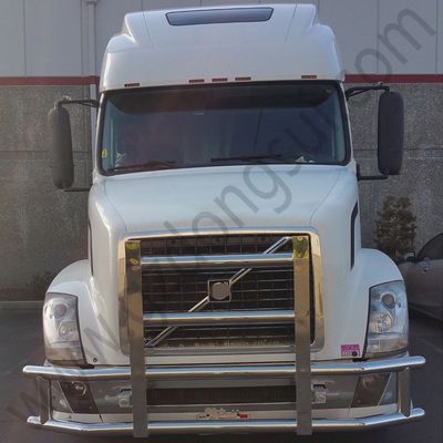 Dongsui Factory Tough North American Classic styled Semi Truck Bumper Deer Guards For  Freightliner Cascadia For Volvo International Prostar Kenworth  Peterbilt  Mack Pinnacle