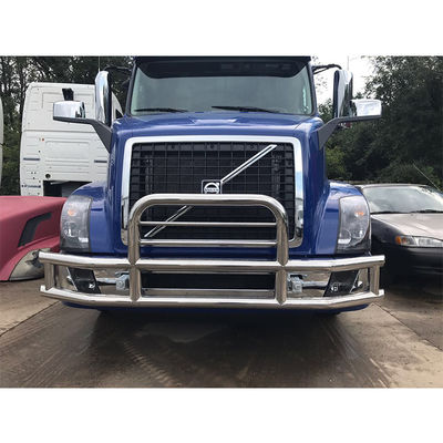 Dongsui Factory Tough North American factory original price New styled Semi Truck Bumper Deer Guards For  Freightliner Cascadia For Volvo International Prostar Kenworth  Peterbilt  Mack Pinnacle